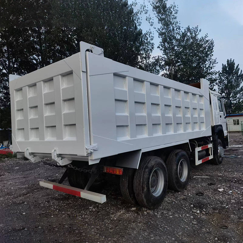 Capacidade do tanque de combustível de 300-400L Utilizado 6x4 10 Wheeler Dump Truck com alto padrão reformado