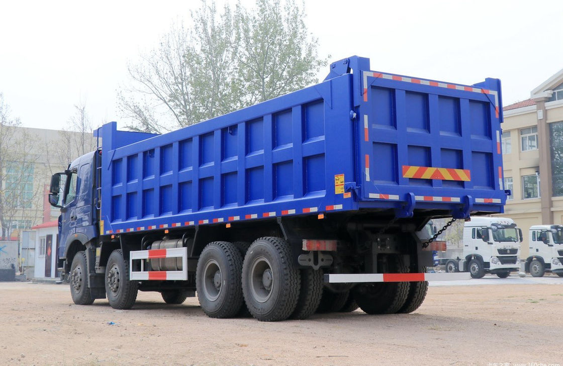 Usado HOWO 440hp 8X4 camião de descarga com capacidade de carga de 30 toneladas e tanque de carga de 7,6x2,35x1,5m