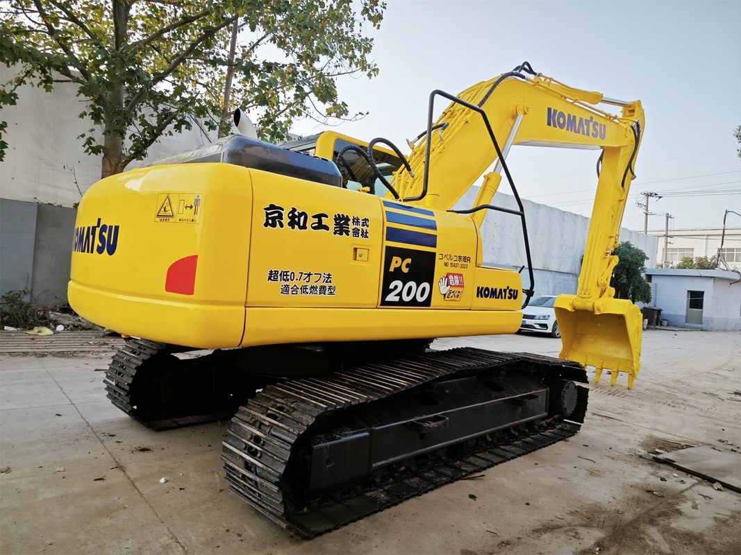 Venda Excavadora Komatsu PC220-8 Usada com válvula hidráulica original e 1.0-1.5 balde