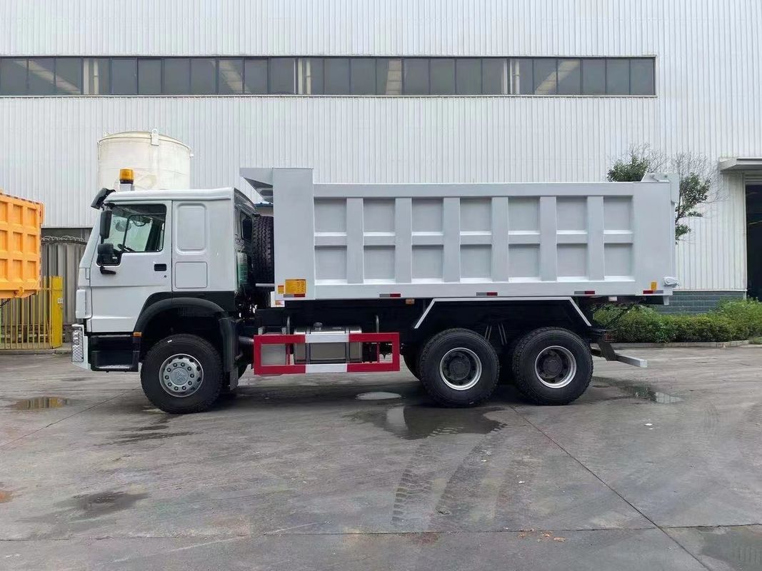 Caminhão Sinotruk Howo 6*4 usado com motor WEICHAI e bom tamanho do tanque de carga