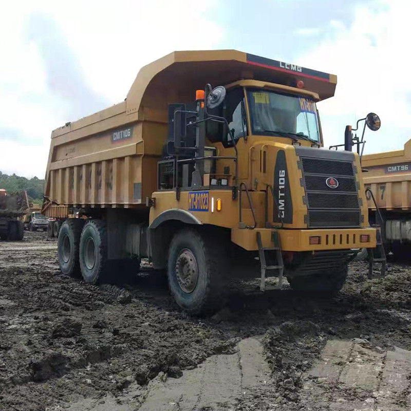 Caminhão de 70 toneladas de carga pesada com capacidade de tanque de combustível de 500-600L e caixa de engrenagens FAST