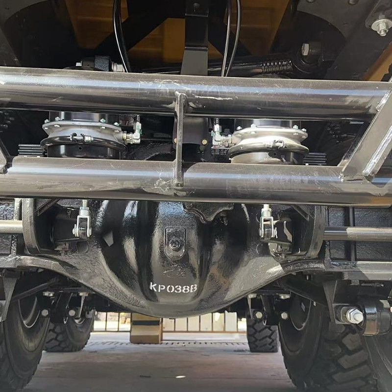 Caminhão de 70 toneladas de carga pesada com capacidade de tanque de combustível de 500-600L e caixa de engrenagens FAST