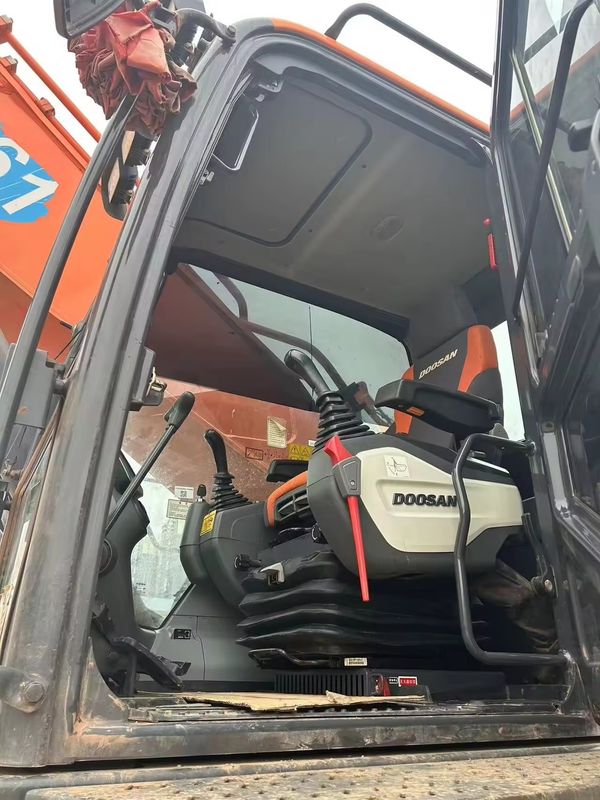 Excavadora do tipo Doosan DX500LC de 14 toneladas com outra bomba hidráulica e peso operacional de 50 toneladas