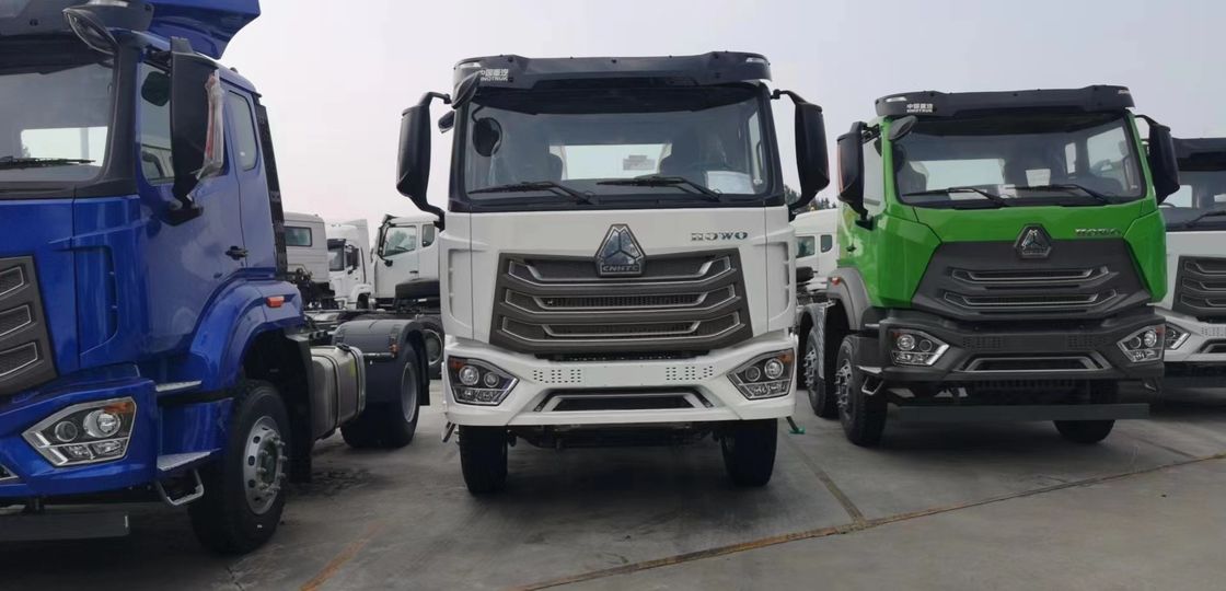 Cummins poderoso 400hp Direção esquerda 10 Pneus 6x4 Sinotruk Hohan cabeça caminhão tractor