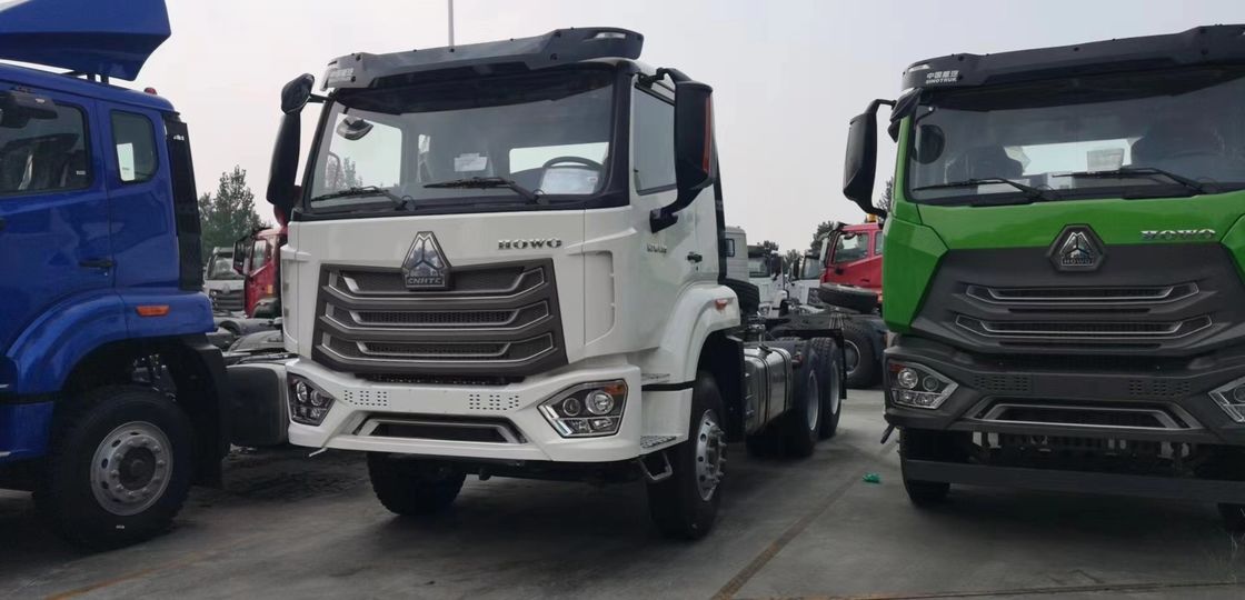 Cummins poderoso 400hp Direção esquerda 10 Pneus 6x4 Sinotruk Hohan cabeça caminhão tractor