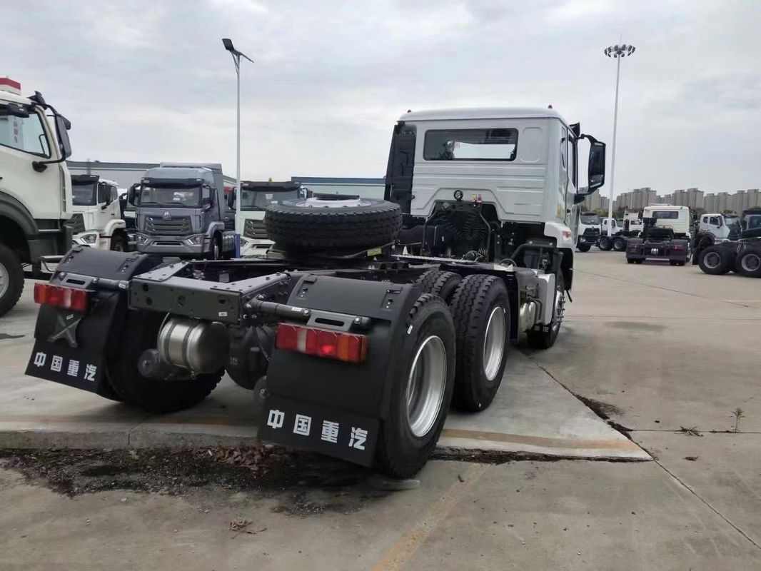 Cummins poderoso 400hp Direção esquerda 10 Pneus 6x4 Sinotruk Hohan cabeça caminhão tractor