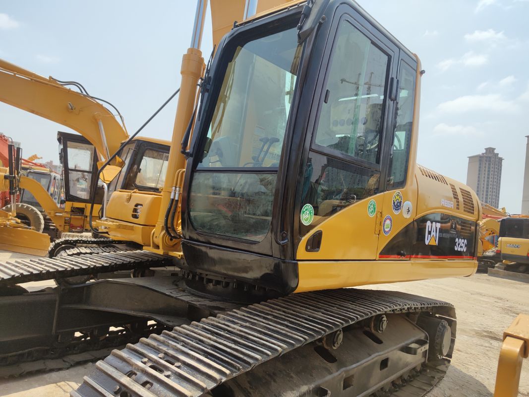 Excavadora de segunda mão original, resistente e de fácil manutenção, em boas condições