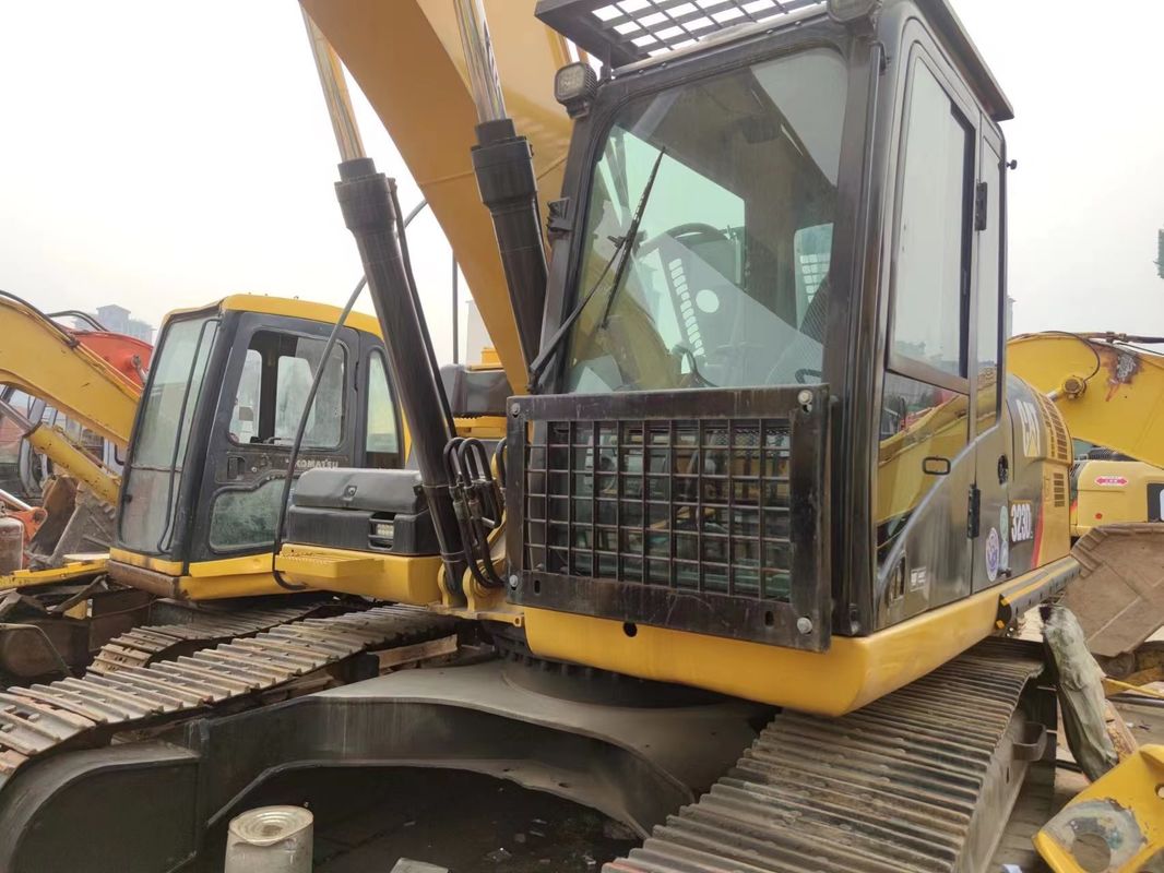 Excavadora CAT 325B original em bom estado com motor de 40,5 kW e fácil manutenção