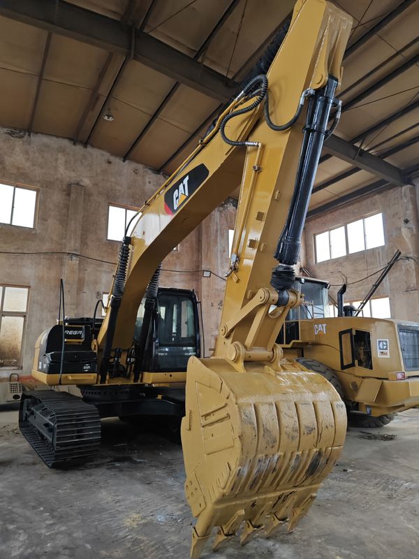 Excavadora CAT 320d usada com manutenção simples e alto desempenho a preços acessíveis