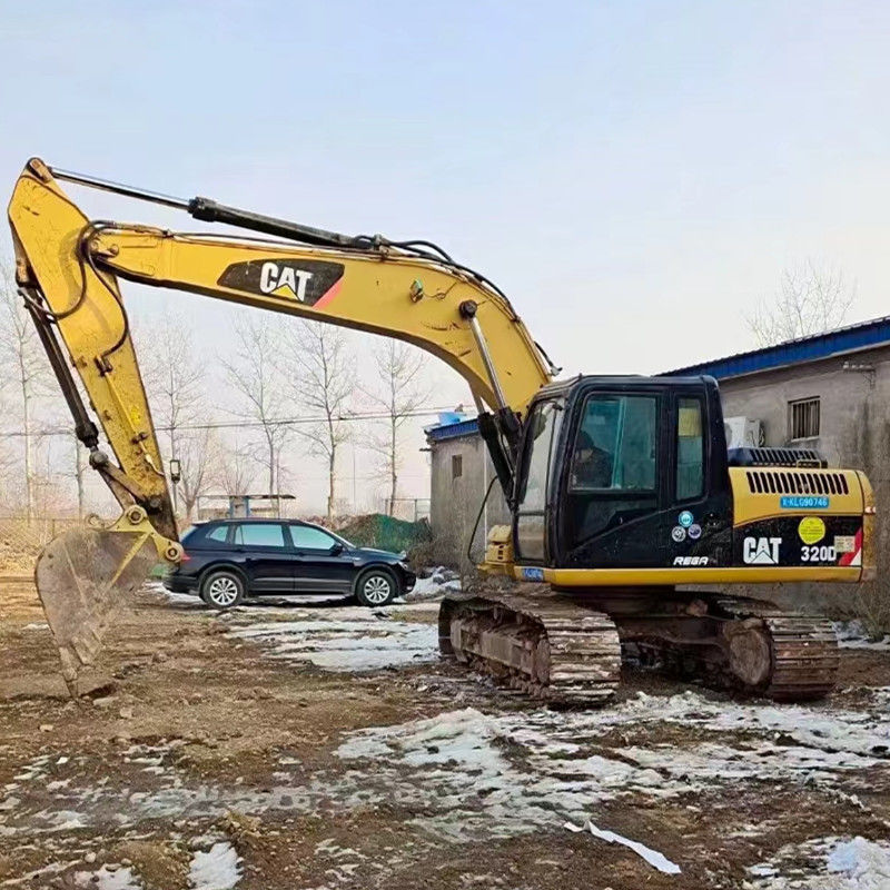 Excavadora usada Cat 320D2 com depósito de combustível de 410L e 20 toneladas de tonelagem em boas condições