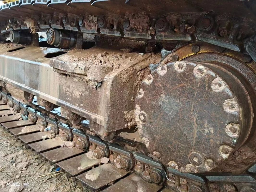Excavadora usada Cat 320D2 com depósito de combustível de 410L e 20 toneladas de tonelagem em boas condições