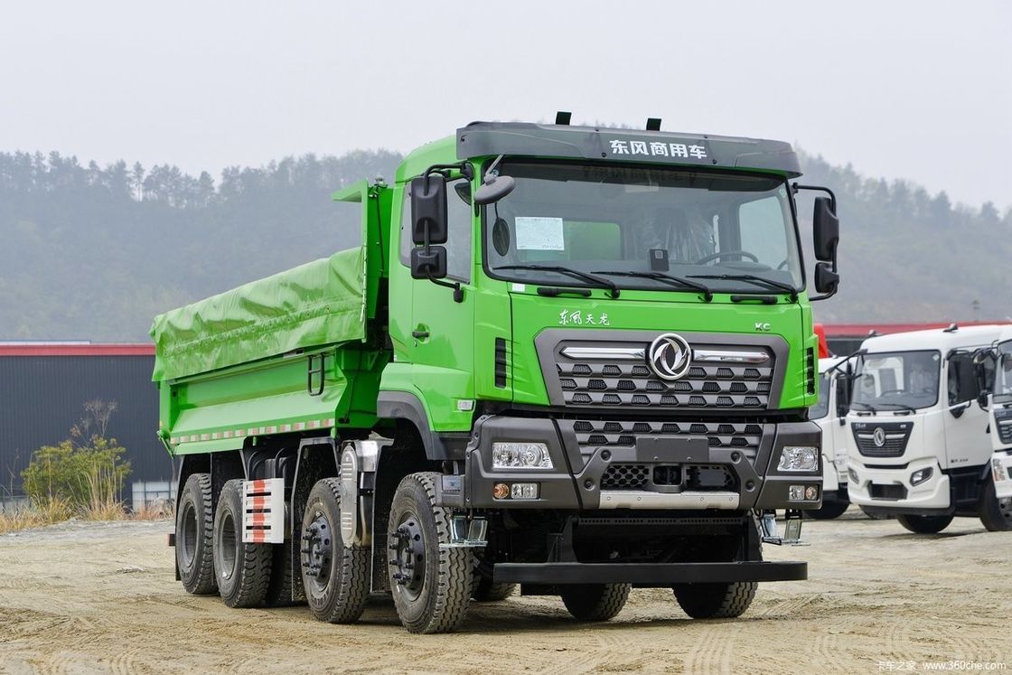 Pedido do cliente Dongfeng KC 600hp 8*4 Cummins Motor Diesel Eruo5 camião pesado