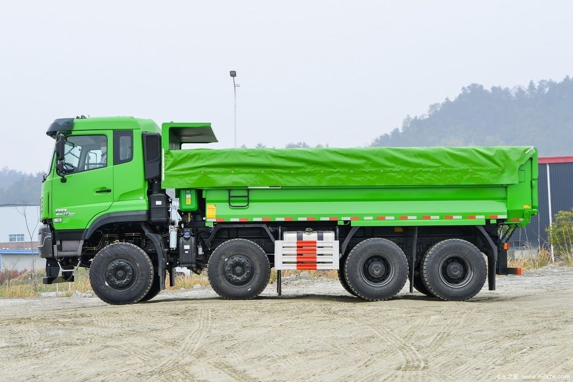 Pedido do cliente Dongfeng KC 600hp 8*4 Cummins Motor Diesel Eruo5 camião pesado