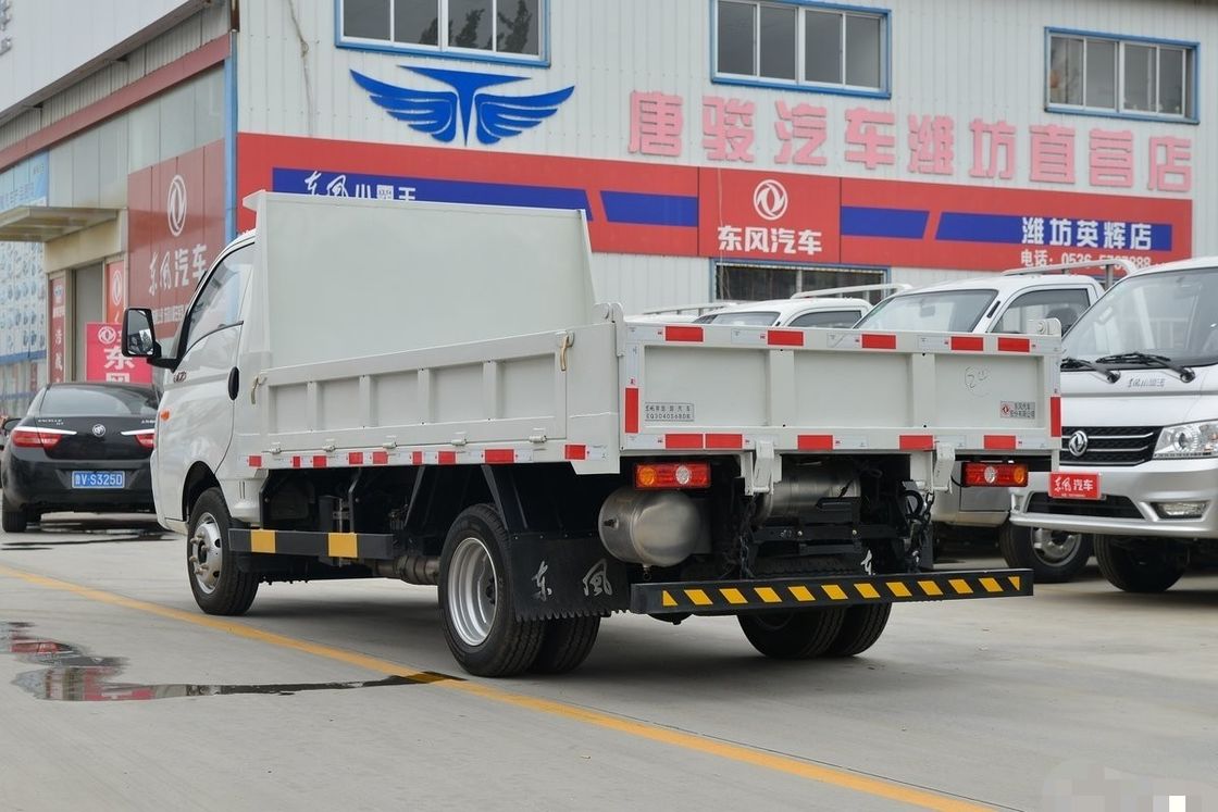 Usado Dongfeng W17 102hp Direção esquerda 2 lugares 2 airbags fila única 4 * 2 caminhão leve