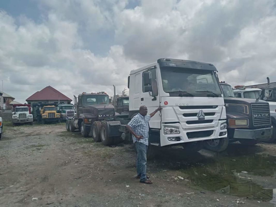 High Refurbished Standard HOWO76 Cab 25000kg Carga Dump Truck 6*4 para o desempenho
