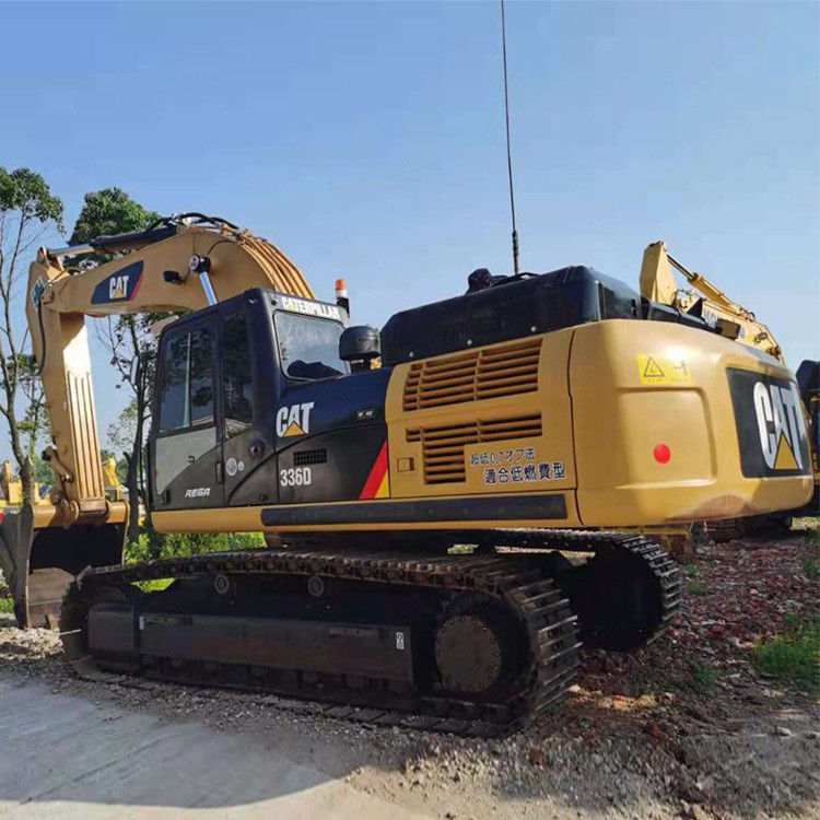 Excavadora Cat 336D fabricada no Japão com 10001-20000 horas de trabalho e outra válvula hidráulica