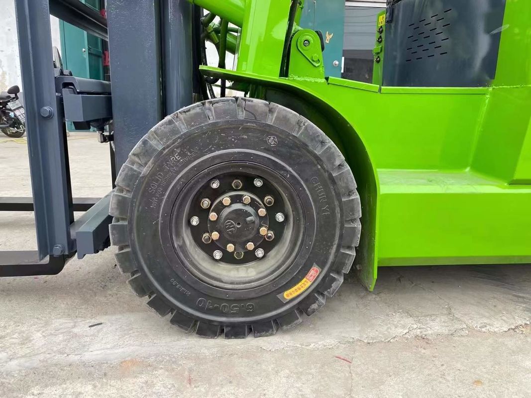Vantagem real e 14,4 kW de potência do motor de elevação