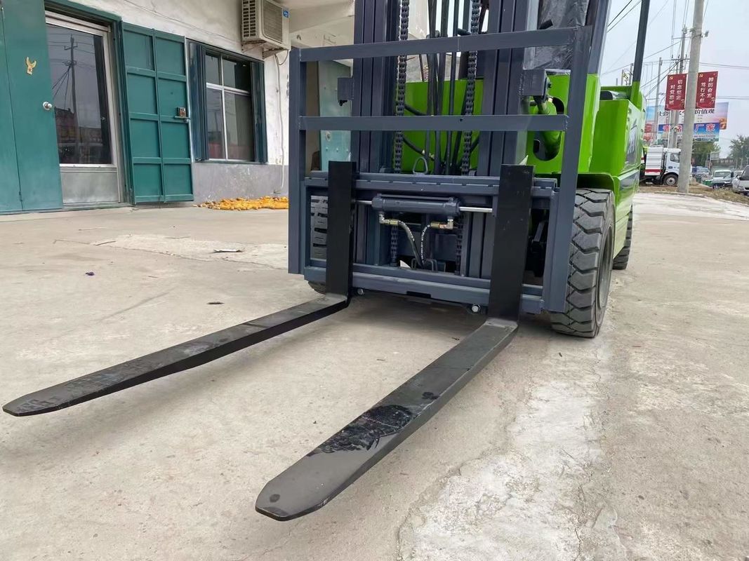Vantagem real e 14,4 kW de potência do motor de elevação