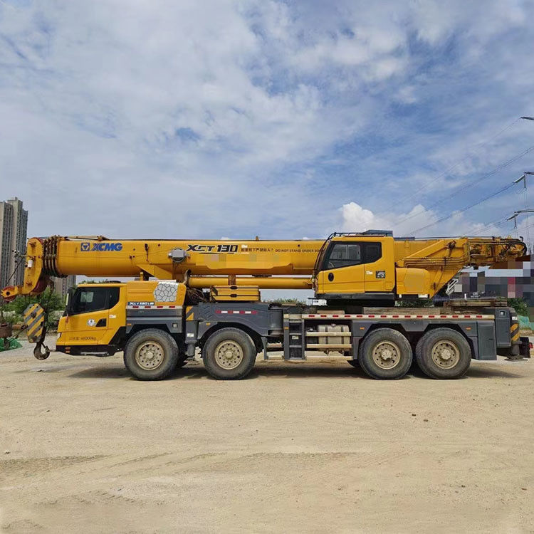 Cranes móveis de 100 toneladas Cranes de elevação de camiões usados com velocidade máxima de operação de 75 km/h