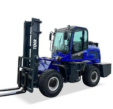 Capacidade de carga de 3000 kg Utilizado TDER 4WD todo terreno em empilhadeira com motor Isuzu ou Cummins EPA