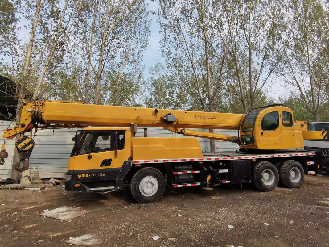 Crane móvel de 300 toneladas Zoomlion Crane para caminhão usado 44 Max. Carga de elevação telescópica chinesa