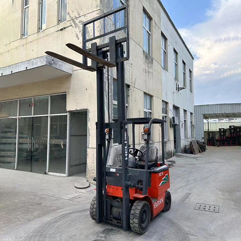 Boa condição Camião elevador elétrico de 1,5 toneladas utilizado para levantar 1500 kg a 0,4/0,6 m/s