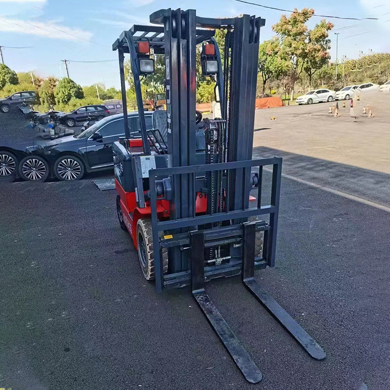 Boa condição Camião elevador elétrico de 1,5 toneladas utilizado para levantar 1500 kg a 0,4/0,6 m/s