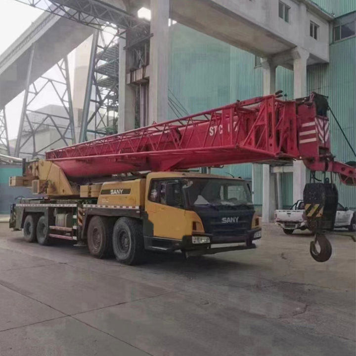 80000 kg Direção esquerda Carrinho hidráulico Guindaste de 80 toneladas STC 800 Carrinho de guindaste Sany usado