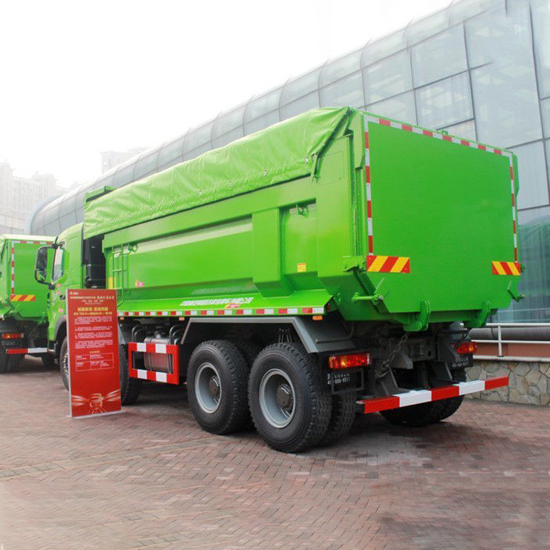 2016-2018 Ano Usado Howo Tipper Truck 8x4 Conduzir camiões sem câmera traseira