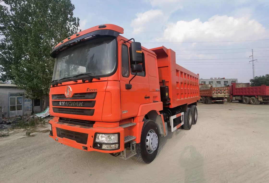 380HP Shacman F3000 8X4 12 pneus 40 toneladas Usado camião de descarga com 10 mudanças para a frente