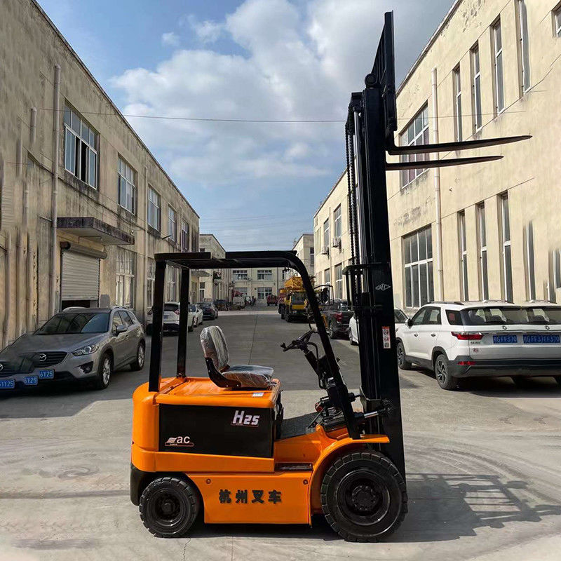 2 portões quadrados 4 rodas motrizes todo terreno empilhadeira elétrica 2.5 toneladas Bateria de lítio usada
