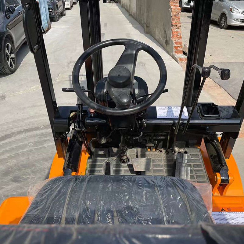 2 portões quadrados 4 rodas motrizes todo terreno empilhadeira elétrica 2.5 toneladas Bateria de lítio usada