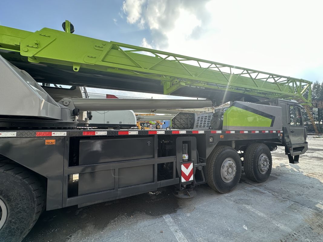 Zoomlion 55 Tonnes Cranes de caminhões 50 Tonnes Capacidade para projetos de construção em 2020