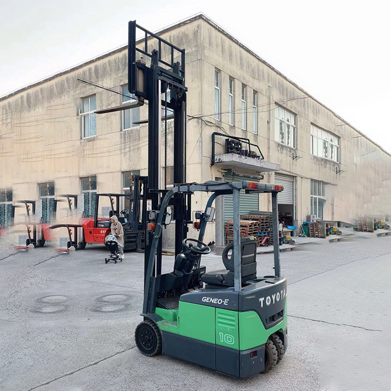 Empilhadeira Telescópica Usada 105 toneladas Diesel Elétrico em Velocidade