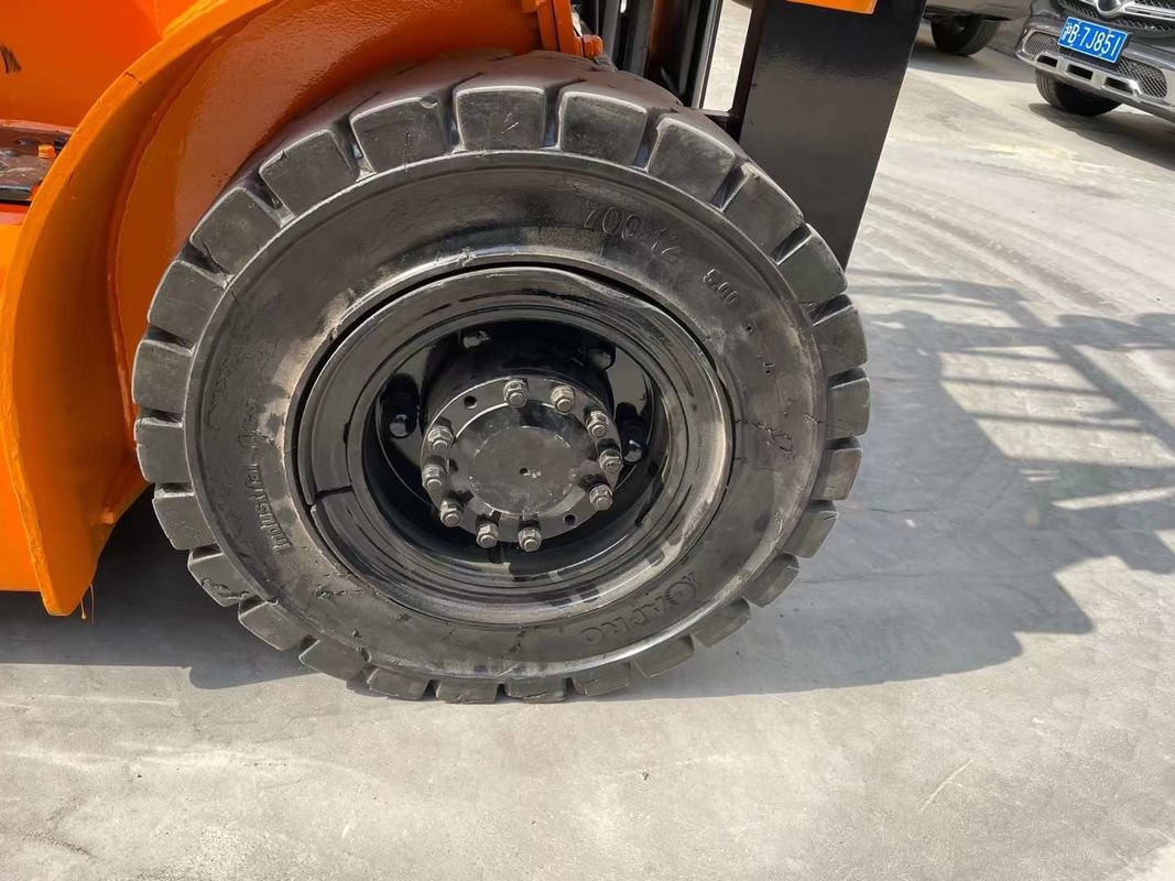 3000 kg Peso nominal de elevação Altura em diesel em empilhadeiras para lojas de materiais de construção Venda
