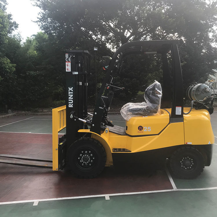 Elevador Telescópico Diesel de 3,5 toneladas com 14,4 kW de potência do motor de elevação