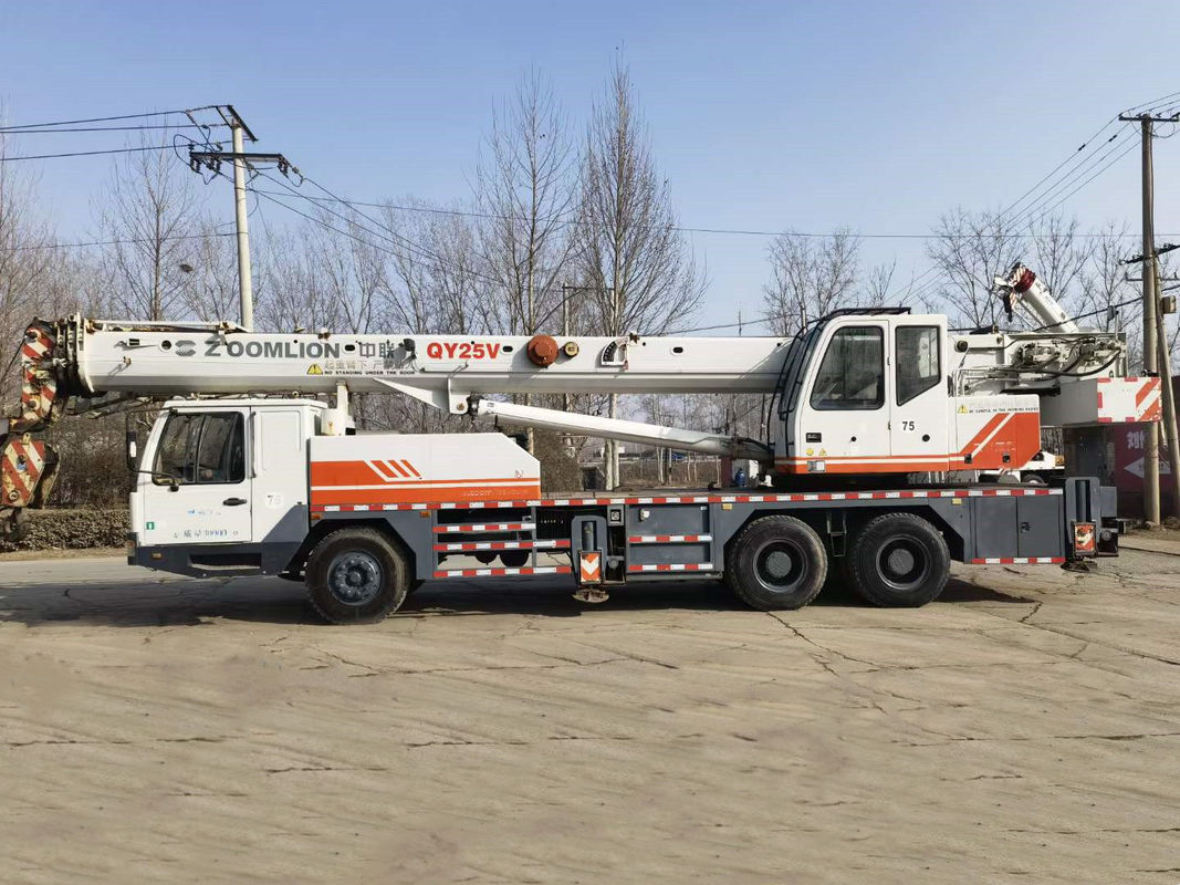 39m QY25V Zoomlion usados 25ton caminhão guindaste com torque de elevação nominal máximo de 980KN.m