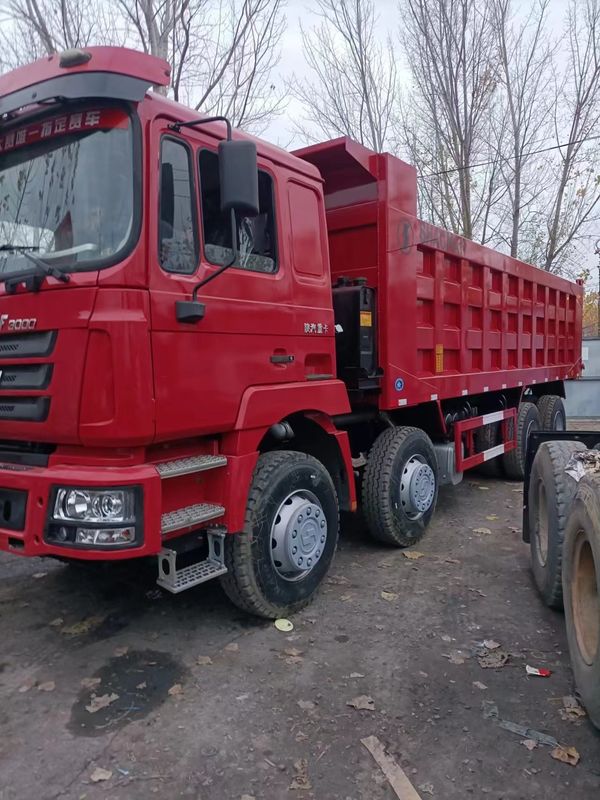 Shacman F3000 8x4 caminhão de despejo com tanque de carga Dimensões de 7600 X 2300 X 1500 mm