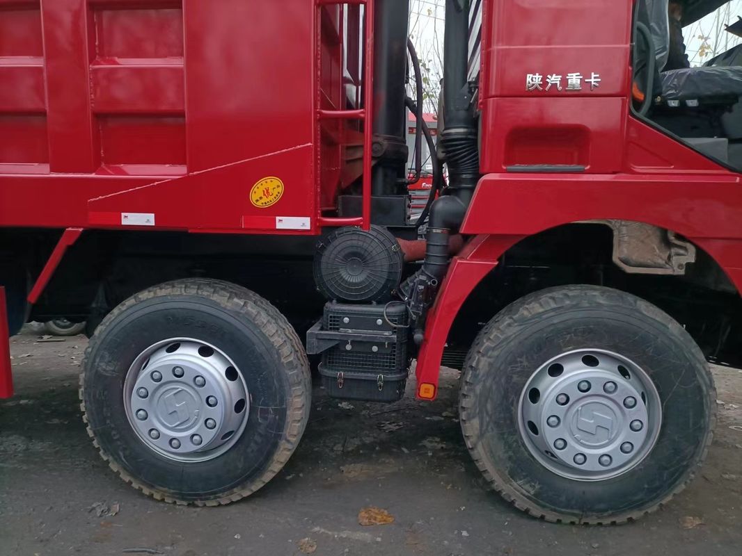 Shacman F3000 8x4 caminhão de despejo com tanque de carga Dimensões de 7600 X 2300 X 1500 mm