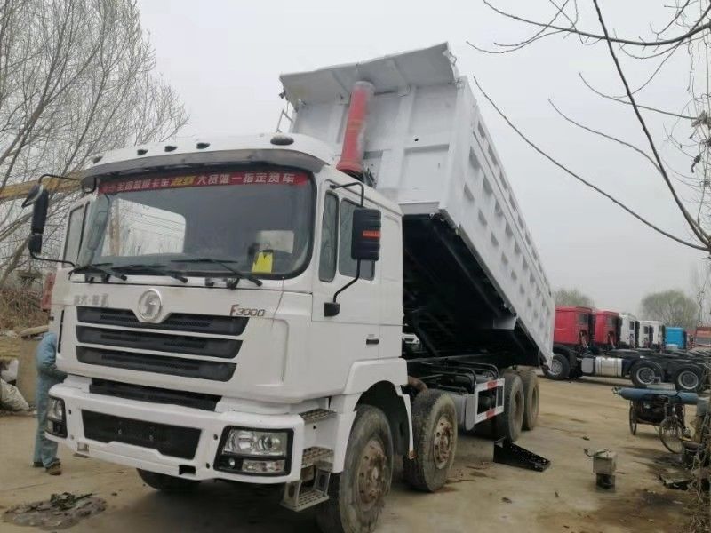 39000kg Peso de contenção Shacman F3000 8x4 Caminhão de despejo Caminhão de descarga 6,2-8m Tanque de carga comprimento