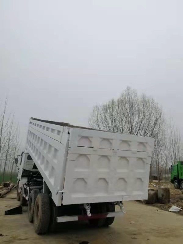 39000kg Peso de contenção Shacman F3000 8x4 Caminhão de despejo Caminhão de descarga 6,2-8m Tanque de carga comprimento