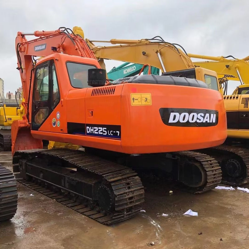 2001-4000 Horas de Trabalho Doosan DX225 Excavadora de rolagem usada com outra válvula hidráulica
