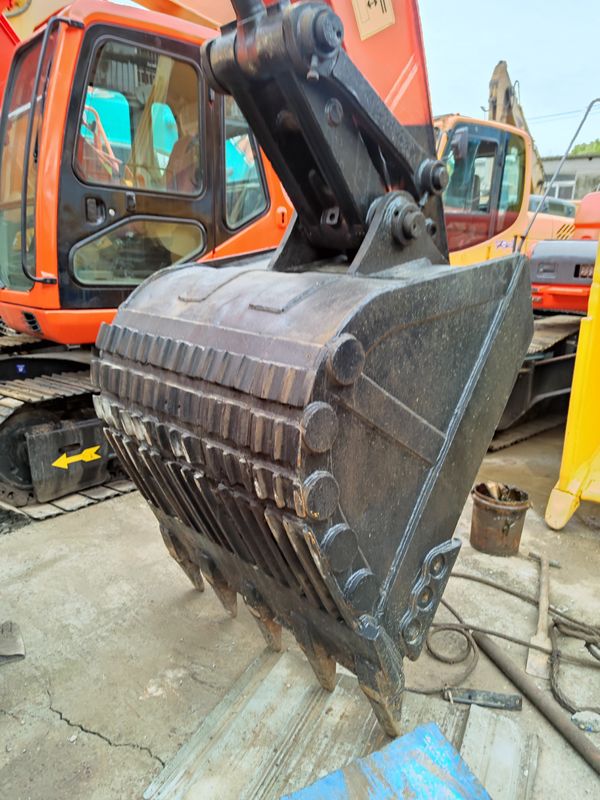 2001-4000 Horas de Trabalho Doosan DX225 Excavadora de rolagem usada com outra válvula hidráulica