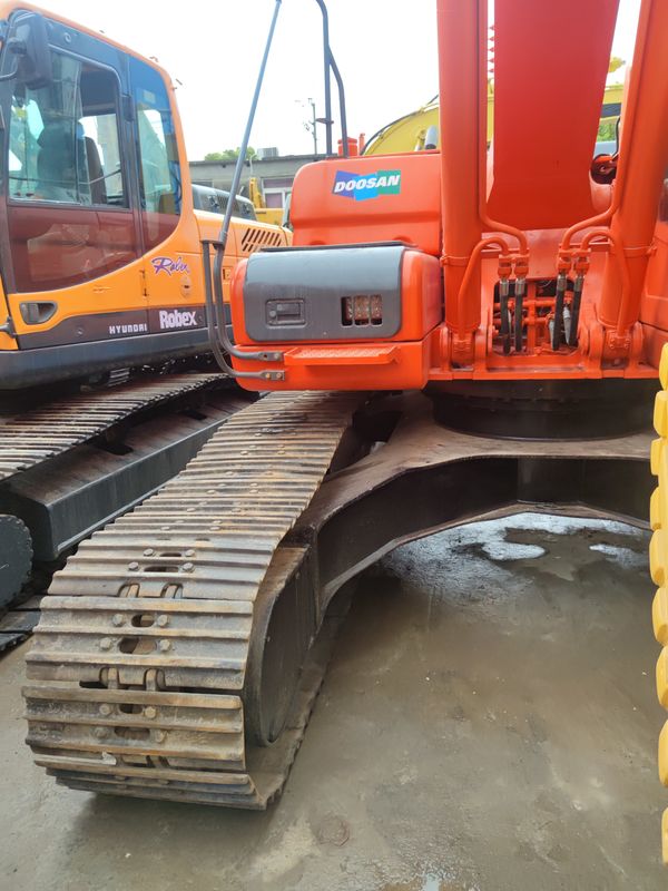 2001-4000 Horas de Trabalho Doosan DX225 Excavadora de rolagem usada com outra válvula hidráulica