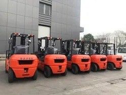 Forklift diesel FD30 com 4300 kg de peso e largura de garfo de 125 mm Alimentado por motor Isuzu