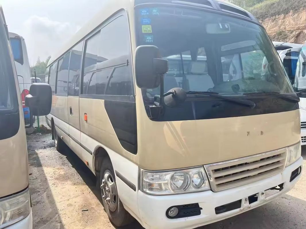Autobus de 25 lugares com porta totalmente automática com velocidade máxima 91 110 km/h e modelo EQ6701LHT