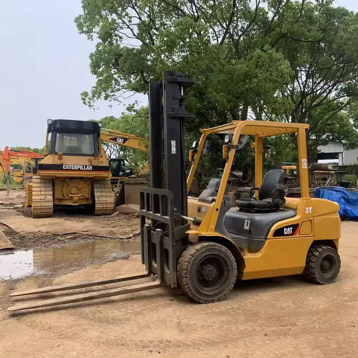 Carregadeira diesel de 3 toneladas no Japão com altura de elevação padrão e largura de garfo de 150 mm