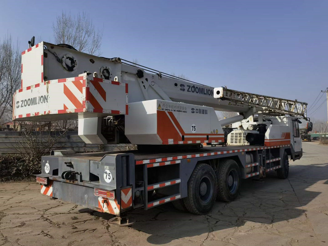 Máquina de guindaste usada de 25 toneladas com 1010KN.M Max. Carga de elevação