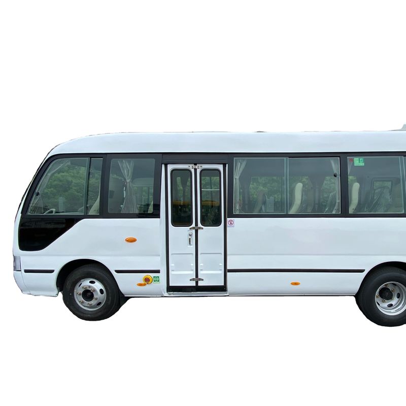 29 assentos Toyota Coaster Good Feedback Dimensões usadas L x W x H mm 7005x2050x2645 mm