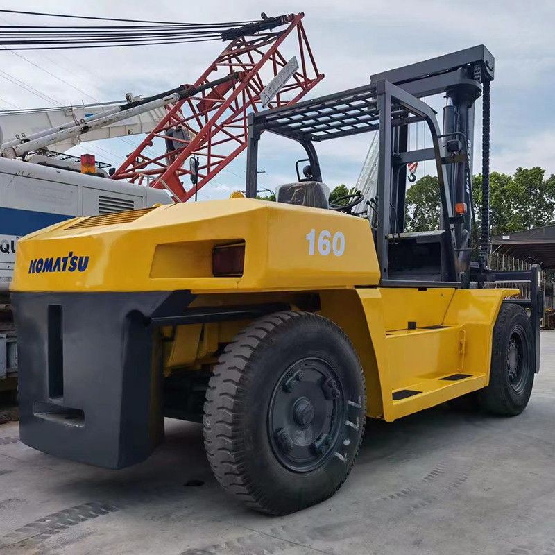Fazendas 16 Ton Diesel Usado em empilhadeira Komatsu com 4m altura de elevação e 150m largura de garfo